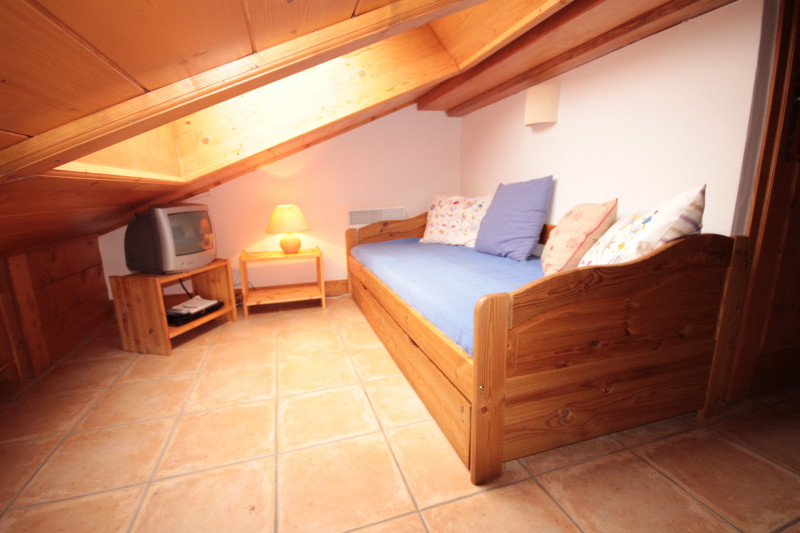 _lv_images__lot_0001950007_14_22225532 _lv_images__lot_0001950007_14_22225532