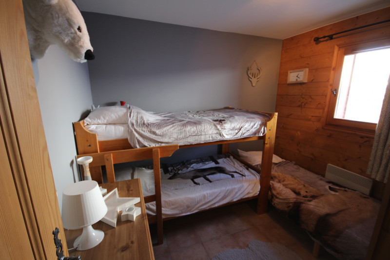 _lv_images__lot_0001980003_11_21704525 _lv_images__lot_0001980003_11_21704525