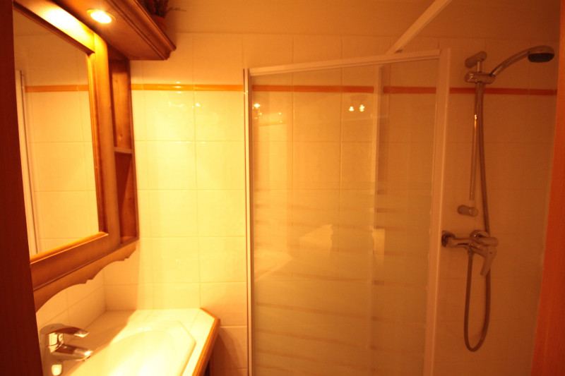 _lv_images__lot_0002010014_11_21430630