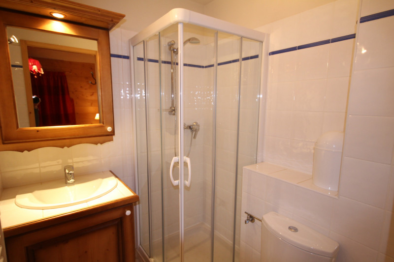 _lv_images__lot_0002030005_13_22353907