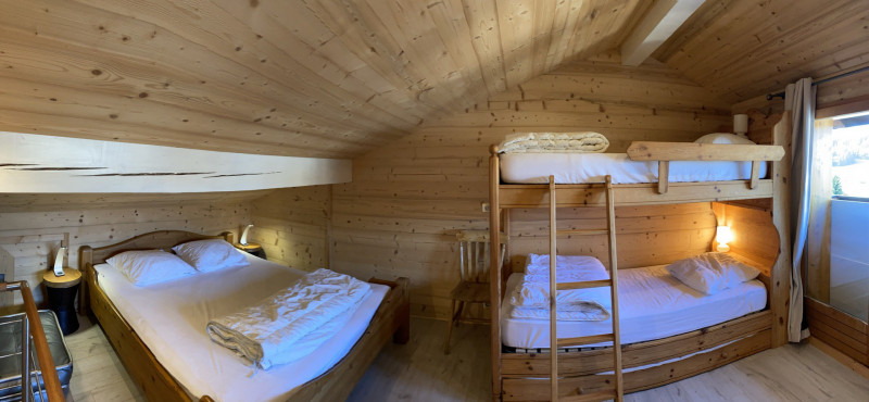 _lv_images__lot_0002330030_02_21920334