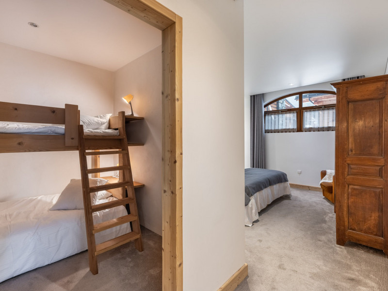 _lv_images__lot_0075553551_09_20748748