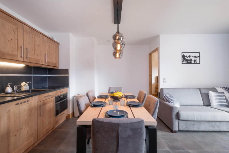 _lv_images__lot_0075553743_03_20657140