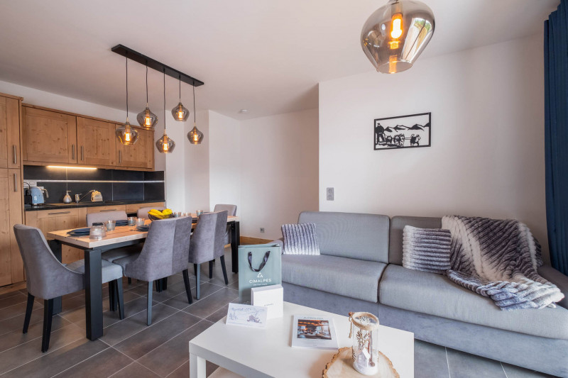 _lv_images__lot_0075553743_07_21694066