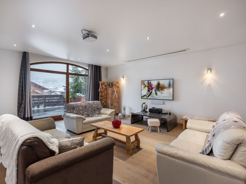 _lv_images__lot_0075553902_03_21694211