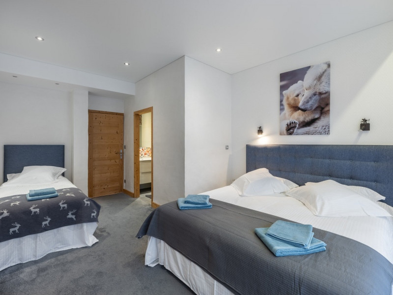 _lv_images__lot_0075553902_07_21694215