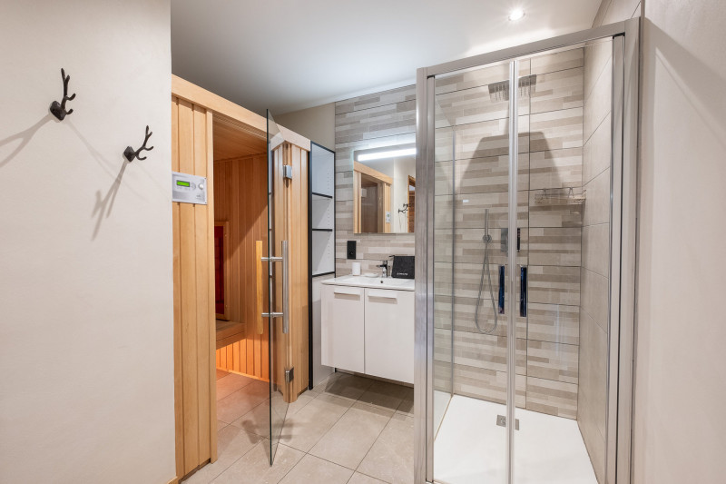 _lv_images__lot_0075553962_08_21771877