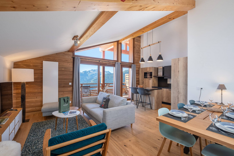 _lv_images__lot_0075554017_01_22177610