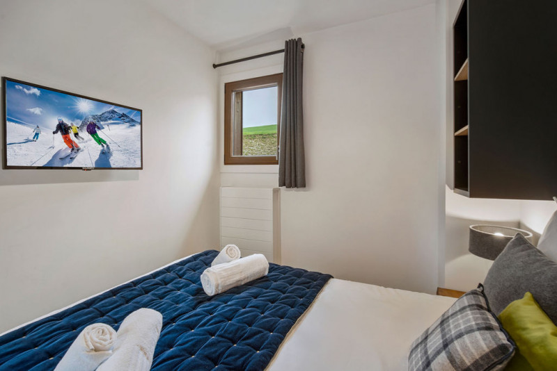 _lv_images__lot_0075554044_08_20407261