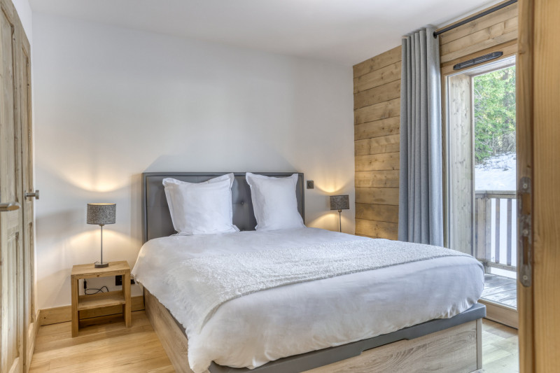 _lv_images__lot_0075554115_06_21694255