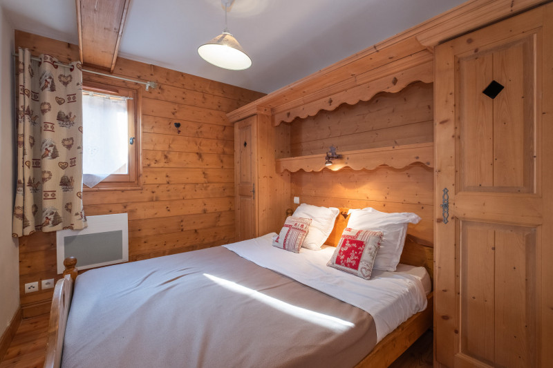 _lv_images__lot_0075554154_06_21434307