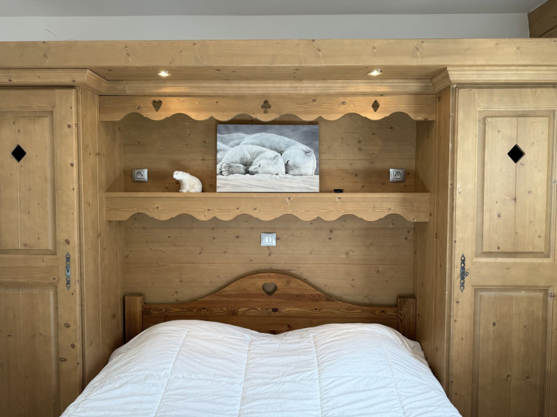 _lv_images__lot_0100000001_02_20910706