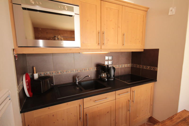 _lv_images__lot_0100000001_09_22349305