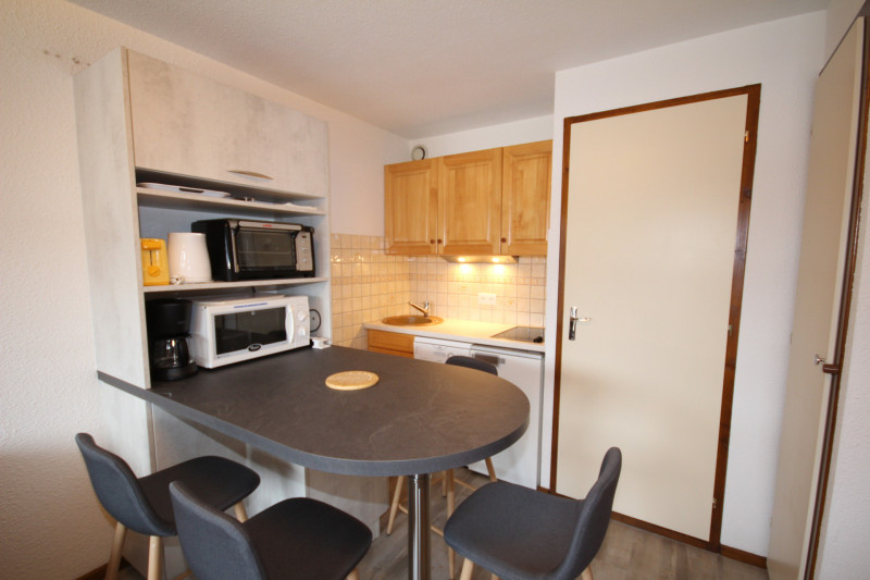 _lv_images__lot_0100000013_07_21921519