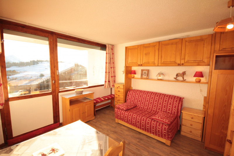 _lv_images__lot_0100000019_05_19071840