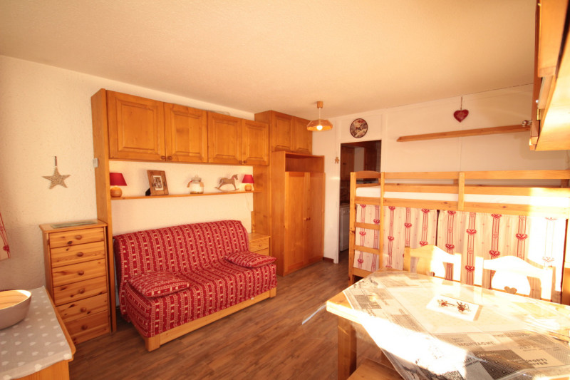 _lv_images__lot_0100000019_07_21719787 _lv_images__lot_0100000019_07_21719787