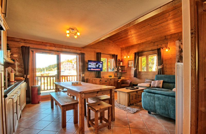 _lv_images__lot_0100000024_01_20197221 _lv_images__lot_0100000024_01_20197221