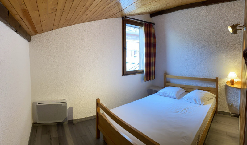 _lv_images__lot_0100000038_02_19083517