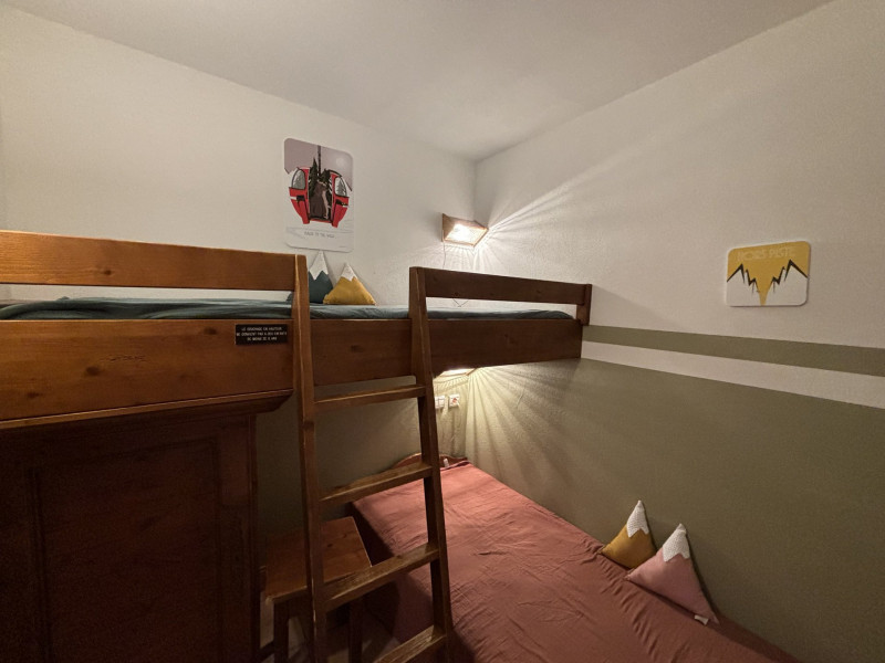 _lv_images__lot_0100000039_08_19928489