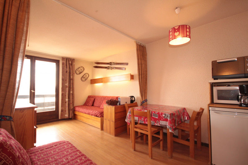 _lv_images__lot_0100000042_09_22262411