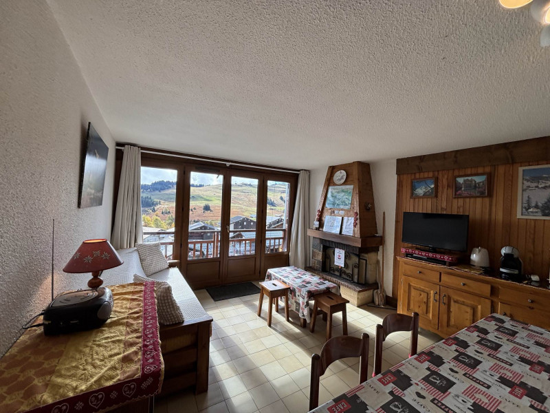 _lv_images__lot_0100000050_05_18991973