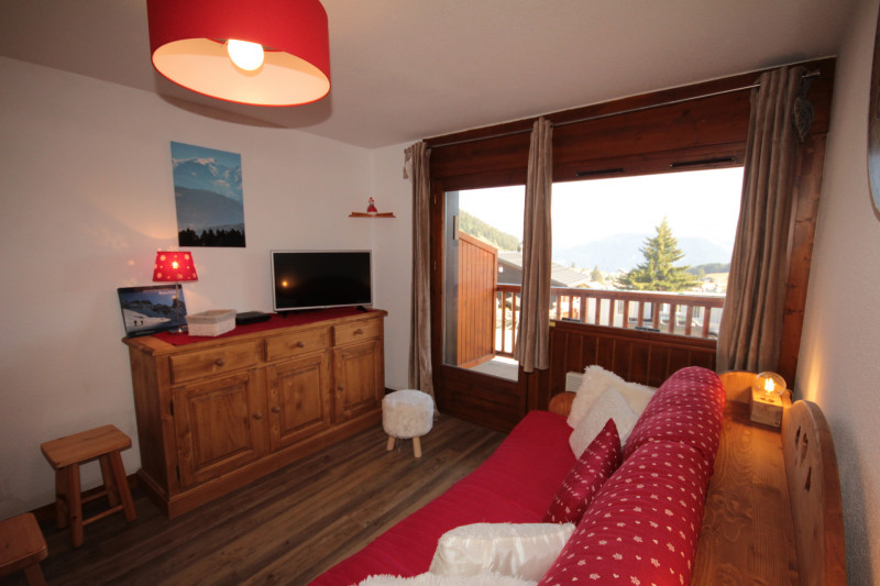 _lv_images__lot_0100000059_06_20834356