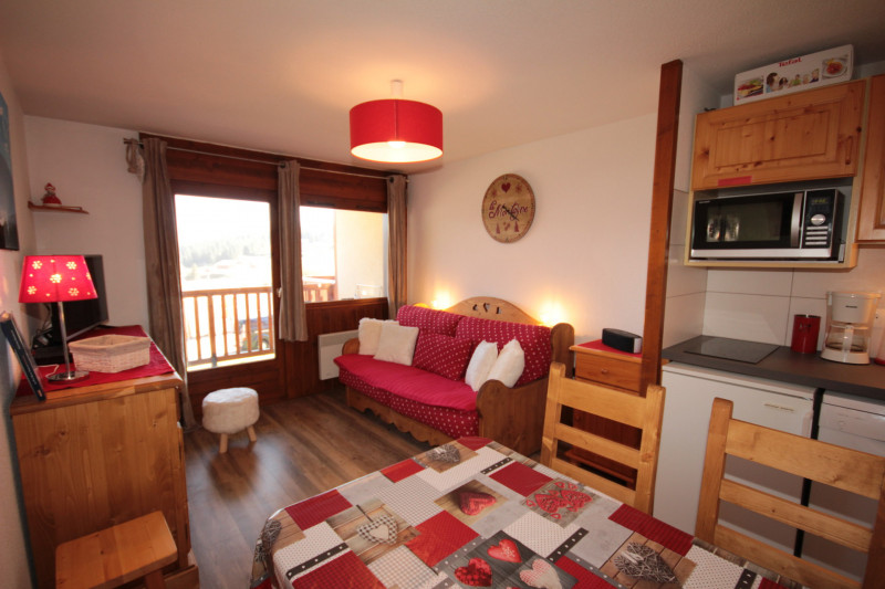 _lv_images__lot_0100000059_08_22221025