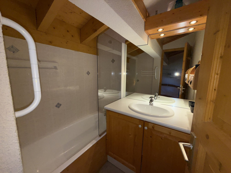 _lv_images__lot_0100000065_03_22239505