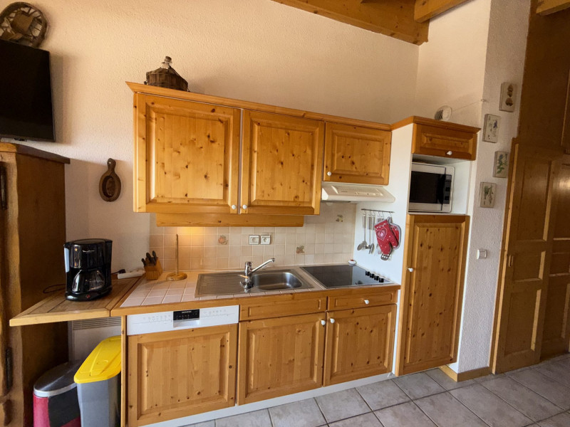 _lv_images__lot_0100000065_06_20757594