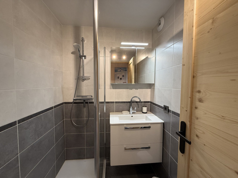 _lv_images__lot_0100000083_03_20910551