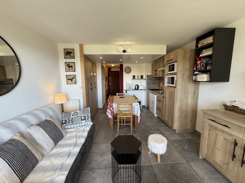 _lv_images__lot_0100000083_05_21240119