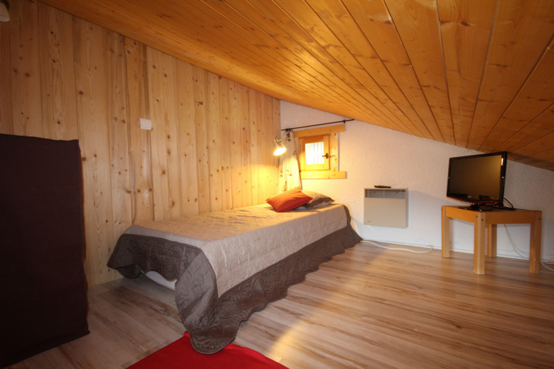 _lv_images__lot_0100000091_12_22190618