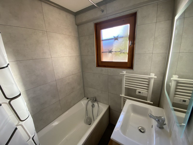 _lv_images__lot_0100000096_03_21719095 _lv_images__lot_0100000096_03_21719095