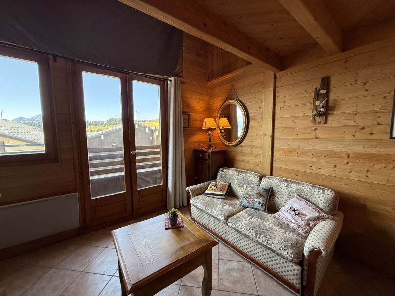 _lv_images__lot_0100000098_06_22309548