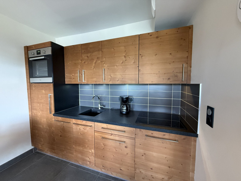 _lv_images__lot_0100000101_06_21769858