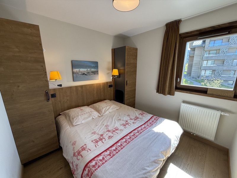 _lv_images__lot_0100000101_11_20972786