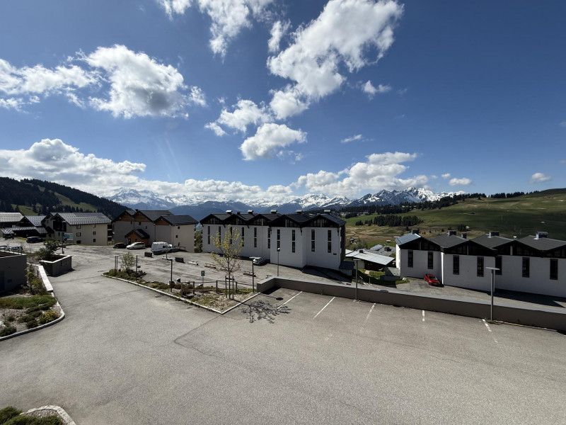 _lv_images__lot_0100000101_16_22287960