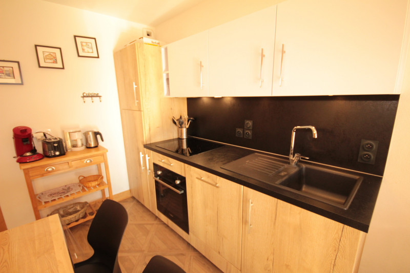 _lv_images__lot_0100000117_08_21277394