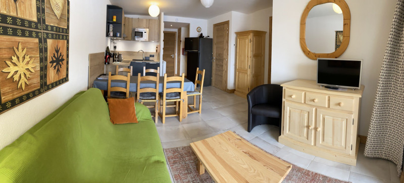 _lv_images__lot_0100000127_01_21200046