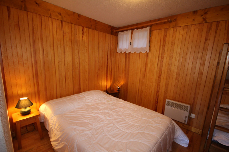 _lv_images__lot_0100000140_02_23338348 _lv_images__lot_0100000140_02_23338348
