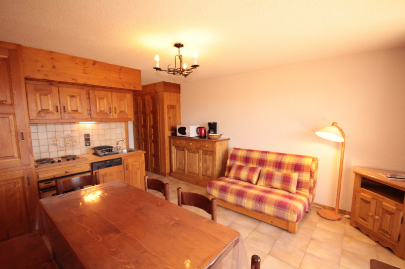 _lv_images__lot_0100000140_06_20191192 _lv_images__lot_0100000140_06_20191192