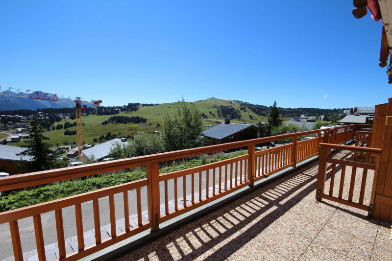 _lv_images__lot_0100000140_12_18995541