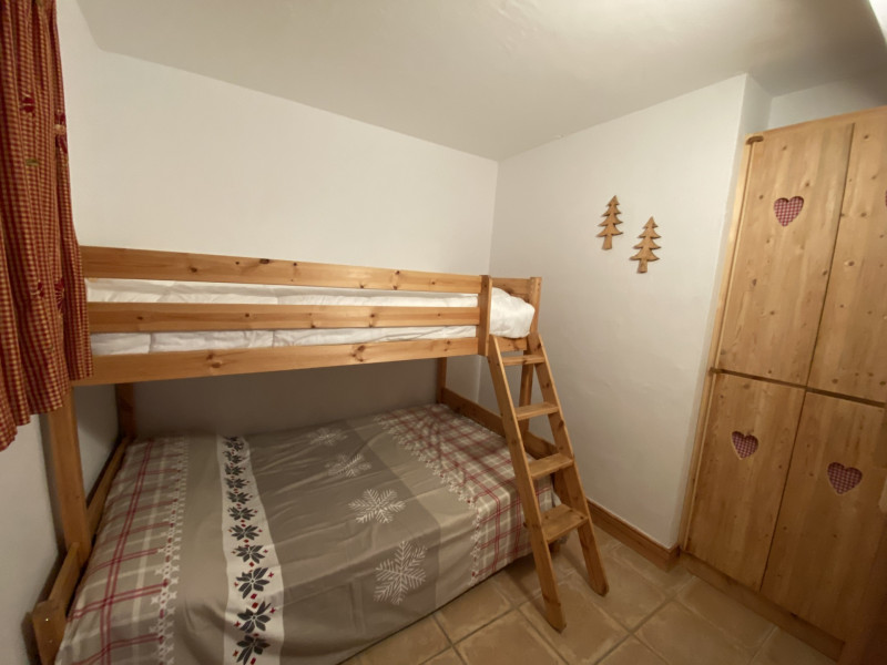 _lv_images__lot_0100000146_09_18974508