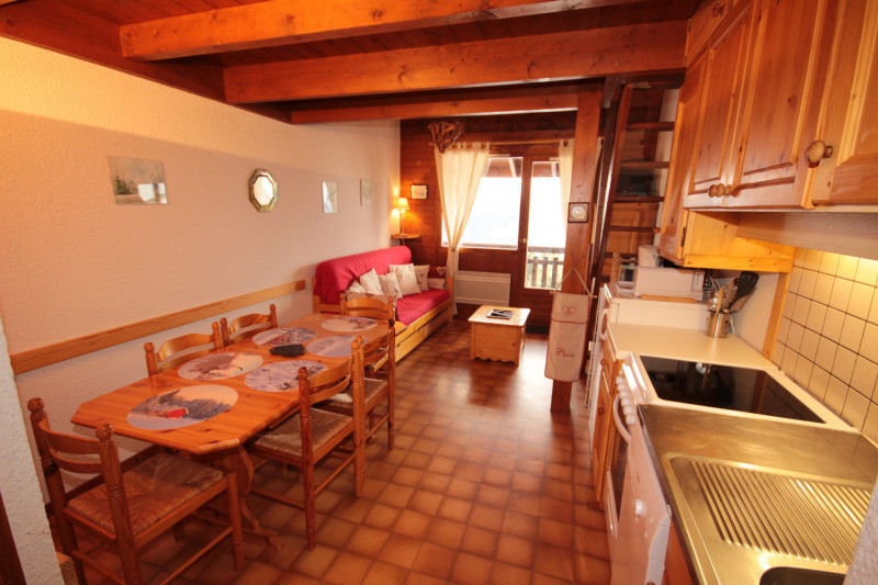 _lv_images__lot_0100000148_01_21290125