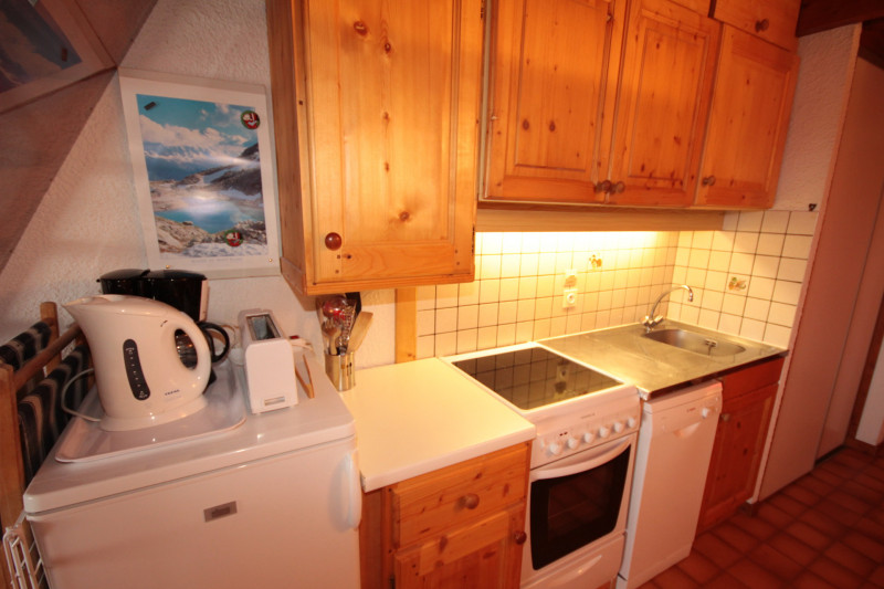 _lv_images__lot_0100000148_08_19048181
