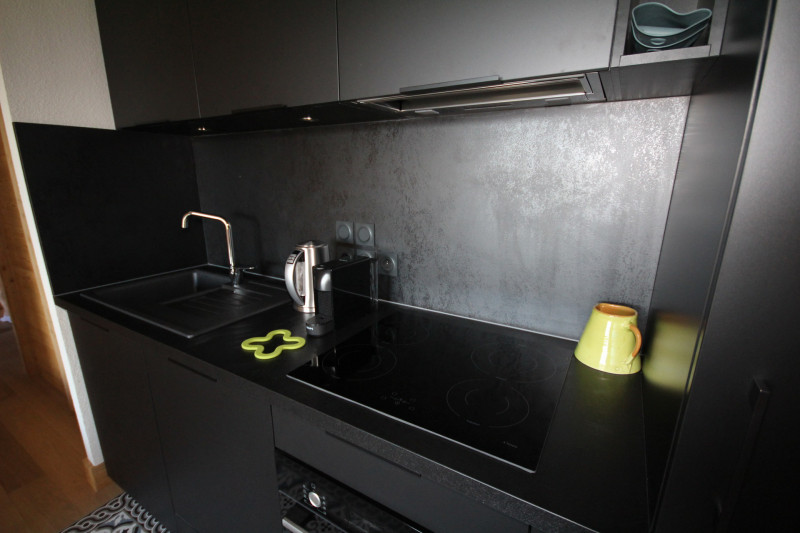 _lv_images__lot_0100000151_08_21768922