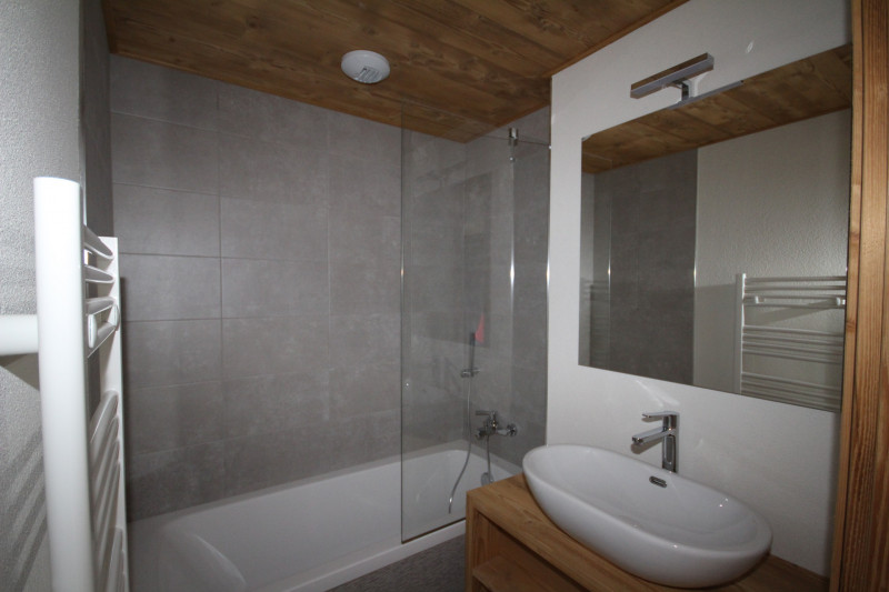 _lv_images__lot_0100000151_10_20896199