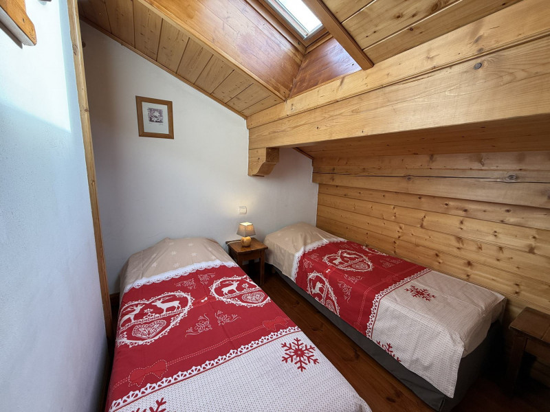 _lv_images__lot_0100000162_09_20516459