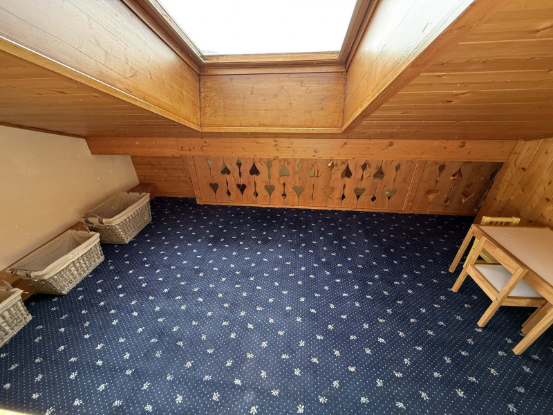 _lv_images__lot_0100000162_11_22294029