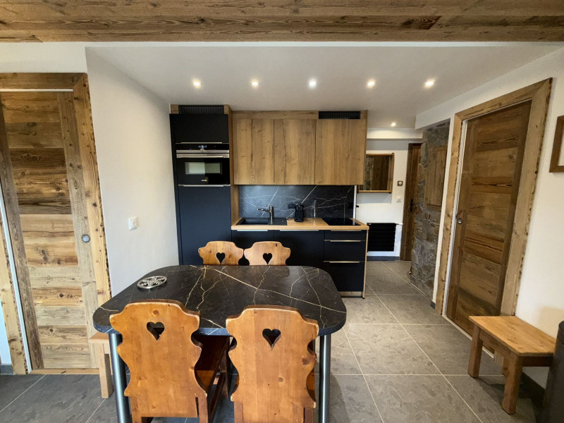 _lv_images__lot_0100000165_06_20575160